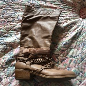 Boots bought from buckle